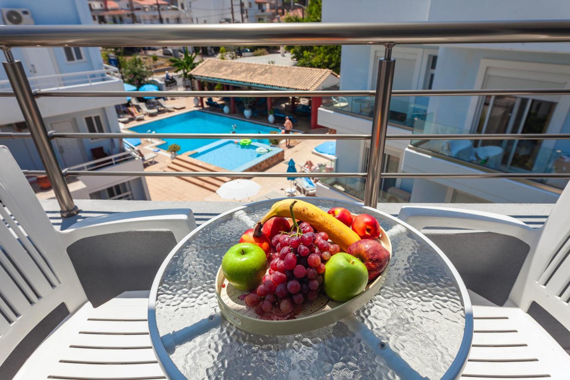 Economisa Apartments เอียลิซอส ภายนอก รูปภาพ