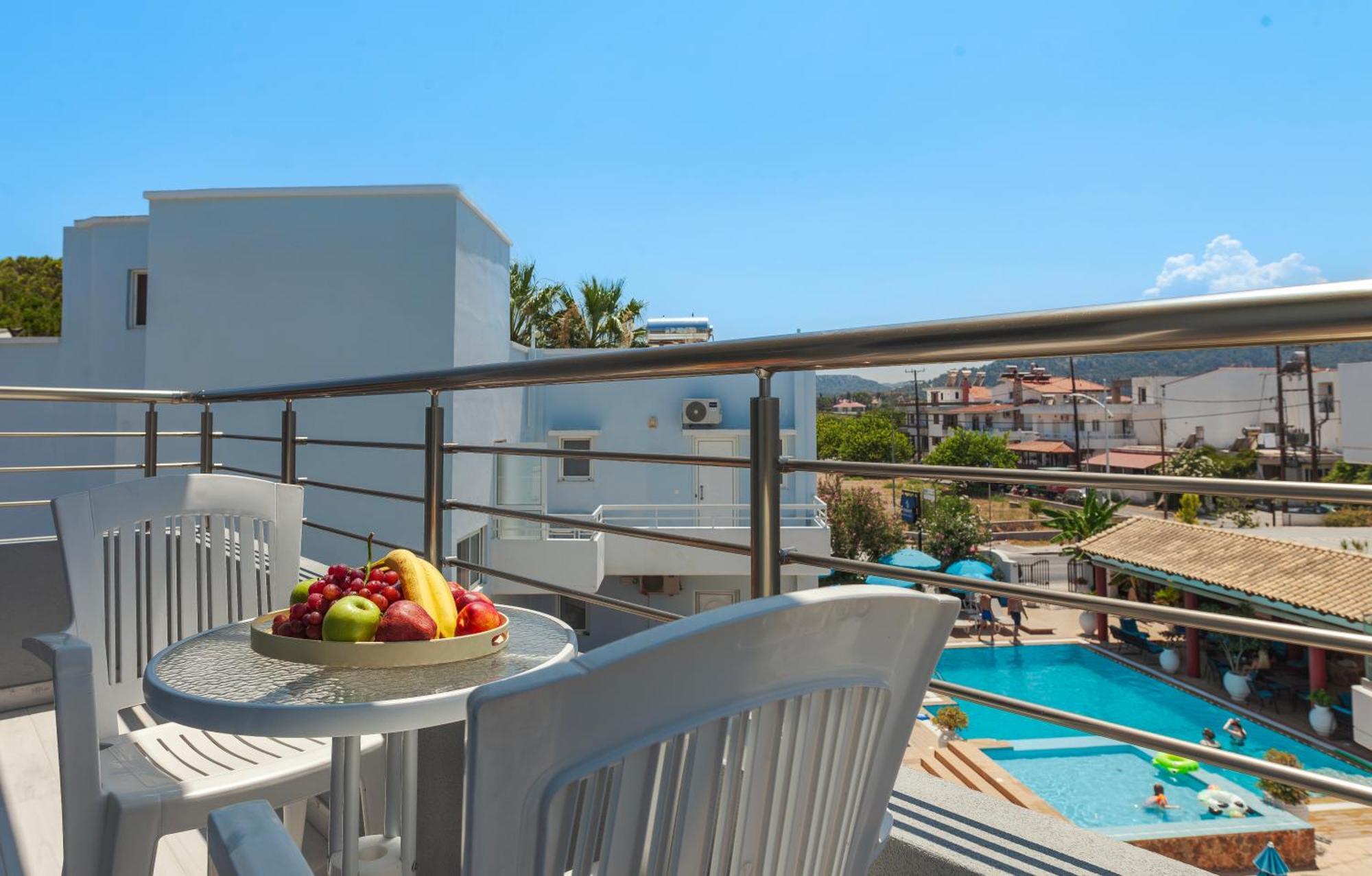 Economisa Apartments เอียลิซอส ภายนอก รูปภาพ