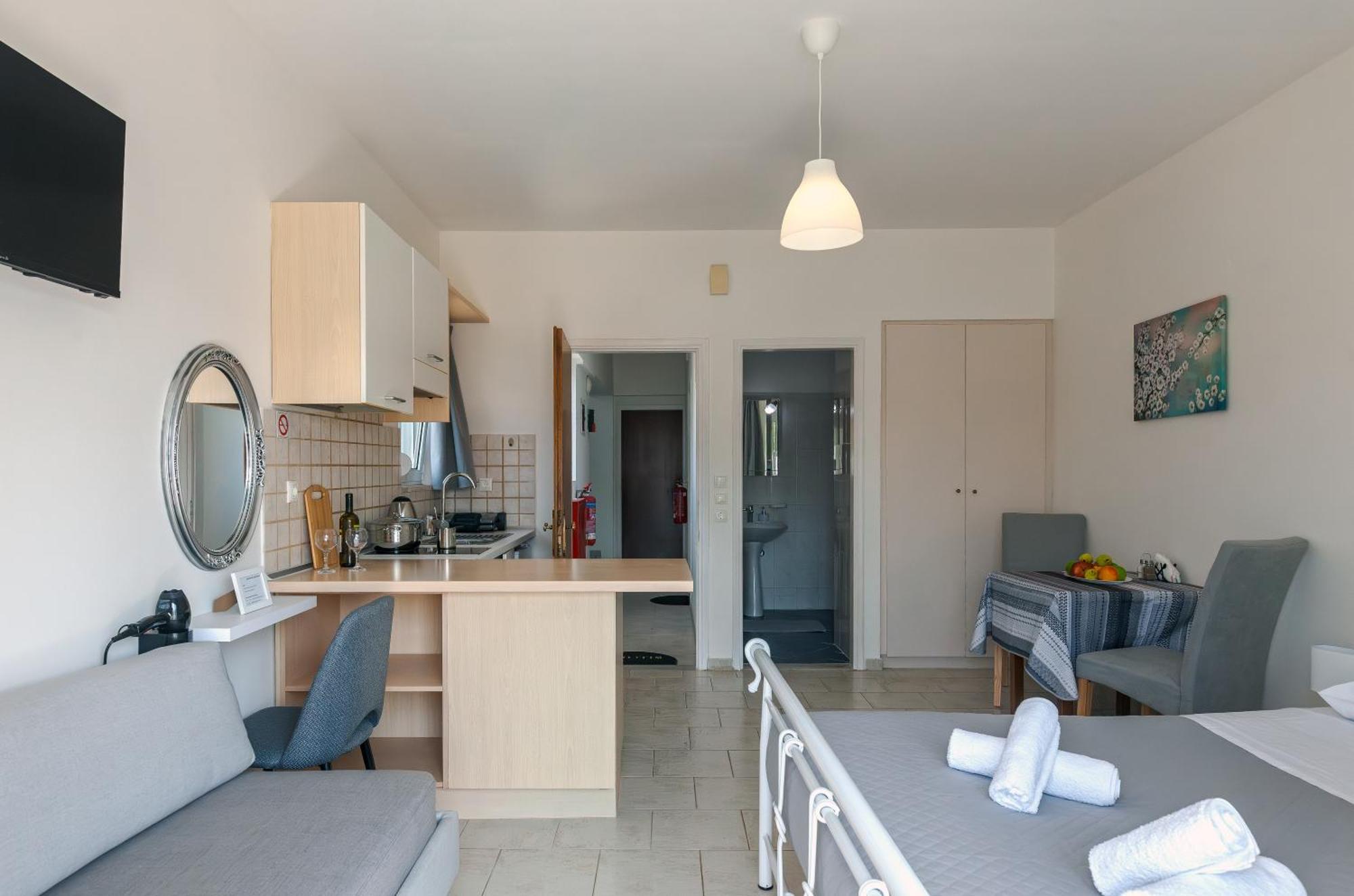 Economisa Apartments เอียลิซอส ภายนอก รูปภาพ
